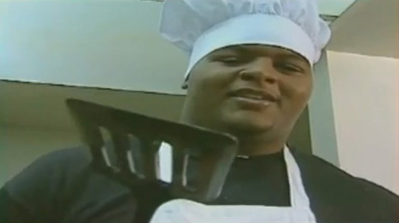 In this 1996 Heisman spot, Orlando Pace teaches us how to make pancakes.