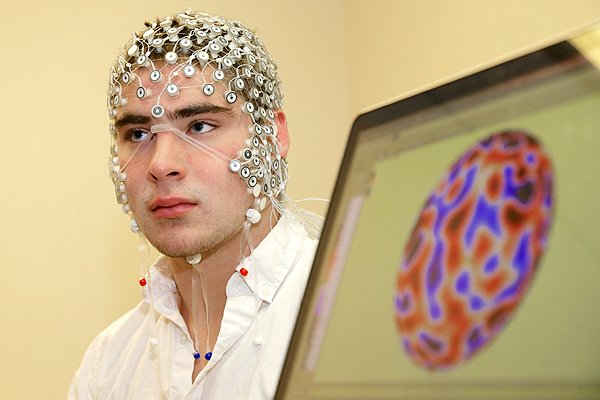The future of concussion testing could be this electrode-covered mesh cap