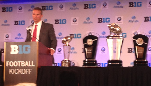 1,000 eyeballs were focused on Urban Meyer. 