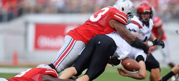Bennett continues to earn Meyer's praise for his work on and off the field