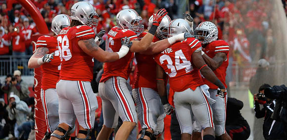 Hyde is justifiably mobbed (Kirk Irwin photo)