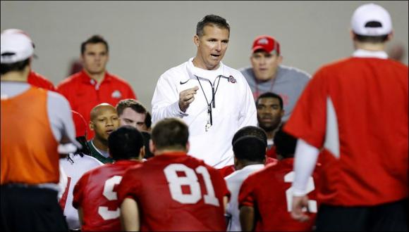 Urban Meyer urged his defense to pressure Christian Hackenberg.