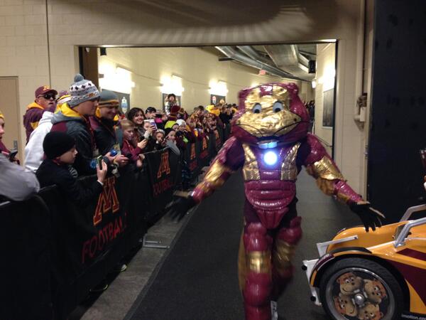 I am Goldy Man, duhnananananana, Ski-U-Mah.