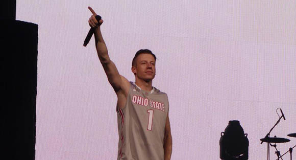 Macklemore showed Ohio State basketball some love at the Schott last night.