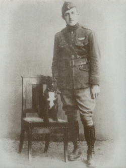 Lt. Fred Norton earned a Distinguished Service Cross in 1918 Lt. Fred Norton earned a Distinguished Service Cross in 1918