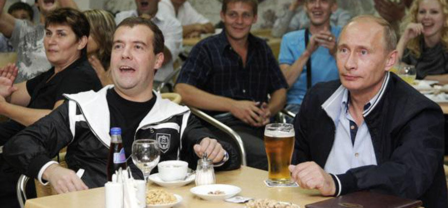 PUTIN IS WATCHIN' PUTIN IS WATCHIN'