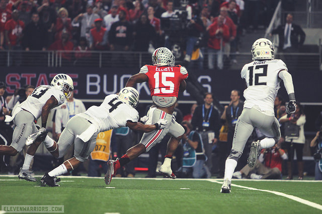 Ezekiel Elliott runs free