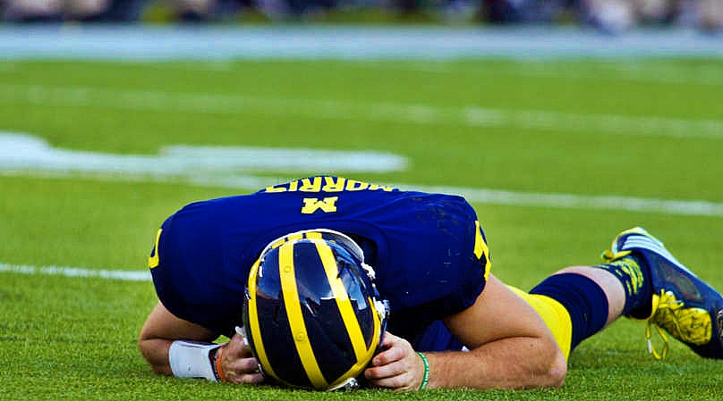 shane morris' head hurts shane morris' head hurts