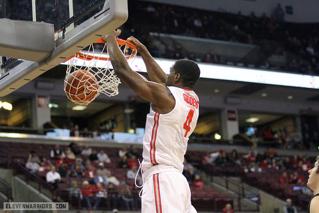 Daniel Giddens dunks Daniel Giddens dunks