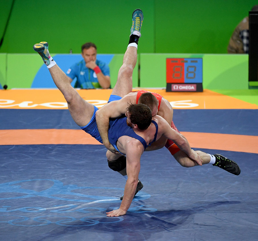 Kyle Snyder with a huge toss in the Olympics.
