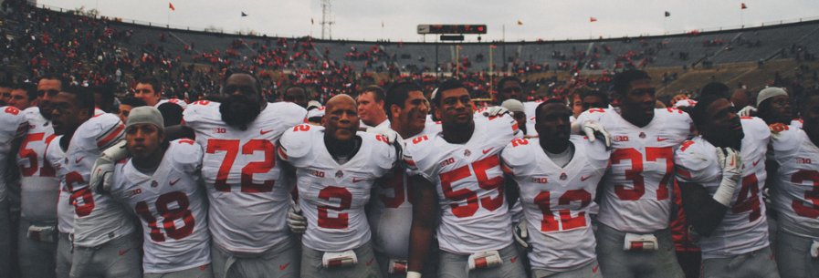 Ryan Shazier and company sing Carmen Ohio. 