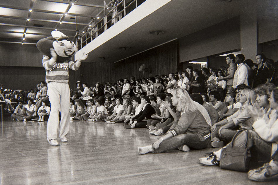 Brutus Buckeye. 1982 / The Ohio State University Archives.