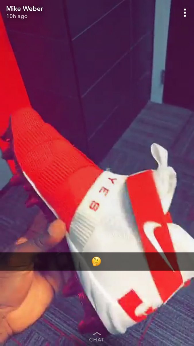 nike lebron cleats