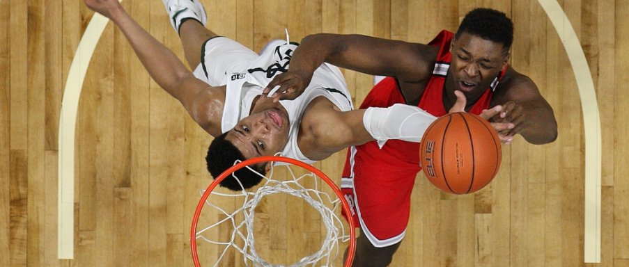 Jae'Sean Tate averaged 9.5 points and 3.5 rebounds in two outings versus Michigan State last season.