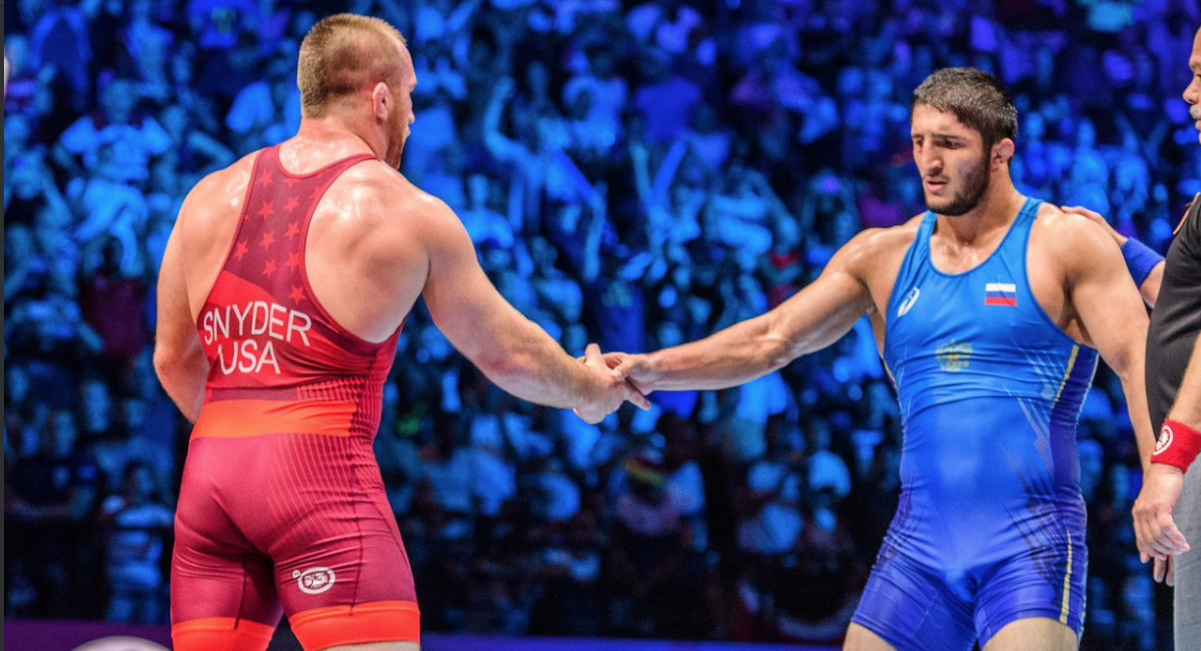 Campeão na Rio 2016, Kyle Snyder perde revanche do título mundial para o  russo Abdulrashid Sadulaev, luta olímpica