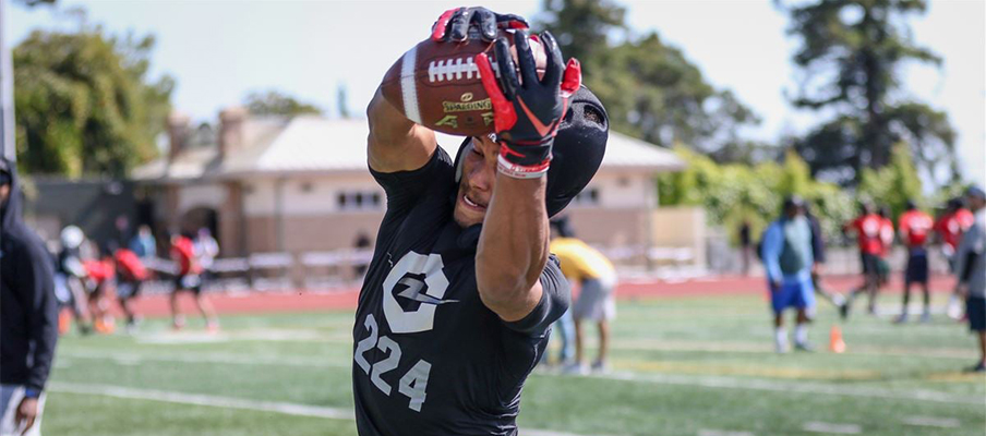 Five-star wideout Emeka Egbuka is looking heavily at the Buckeyes and Sooners. Five-star wideout Emeka Egbuka is looking heavily at the Buckeyes and Sooners.