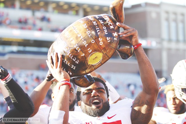 ezekiel elliott lifts illibuck