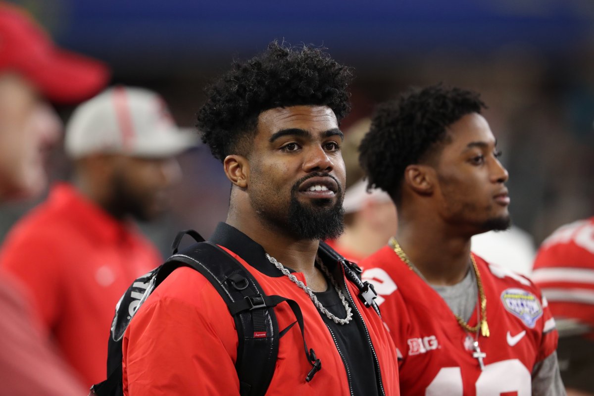 Dec 29, 2017; Arlington, TX, USA; Dallas Cowboys running back Ezekiel Elliott in the bench area of the Ohio State Buckeyes during the game against the Southern California Trojans in the 2017 Cotton Bowl at AT&T Stadium. Mandatory Credit: Matthew Emmons-USA TODAY Sports