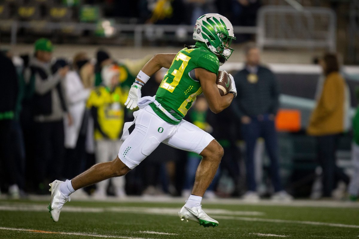 Wide receiver Josh Delgado of the Oregon Ducks