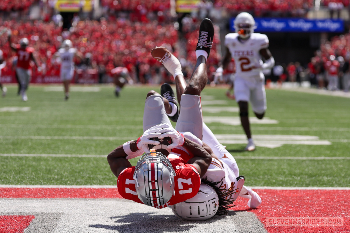 The end of Carnell Tate’s touchdown catch The end of Carnell Tate’s touchdown catch