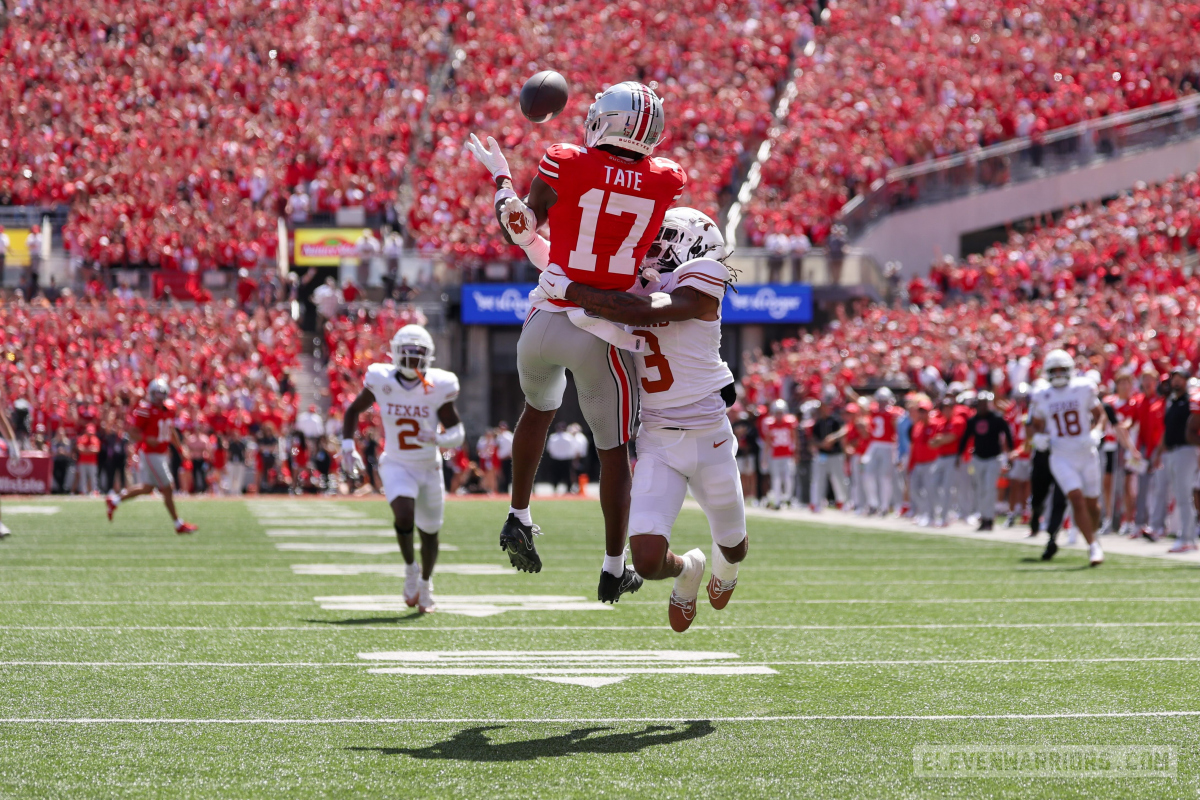 The start of Carnell Tate’s touchdown catch The start of Carnell Tate’s touchdown catch