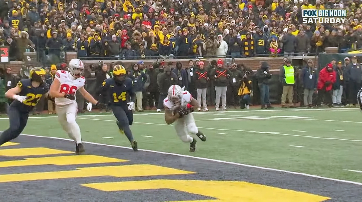 Brandon Inniss scored near the end of the 2nd quarter