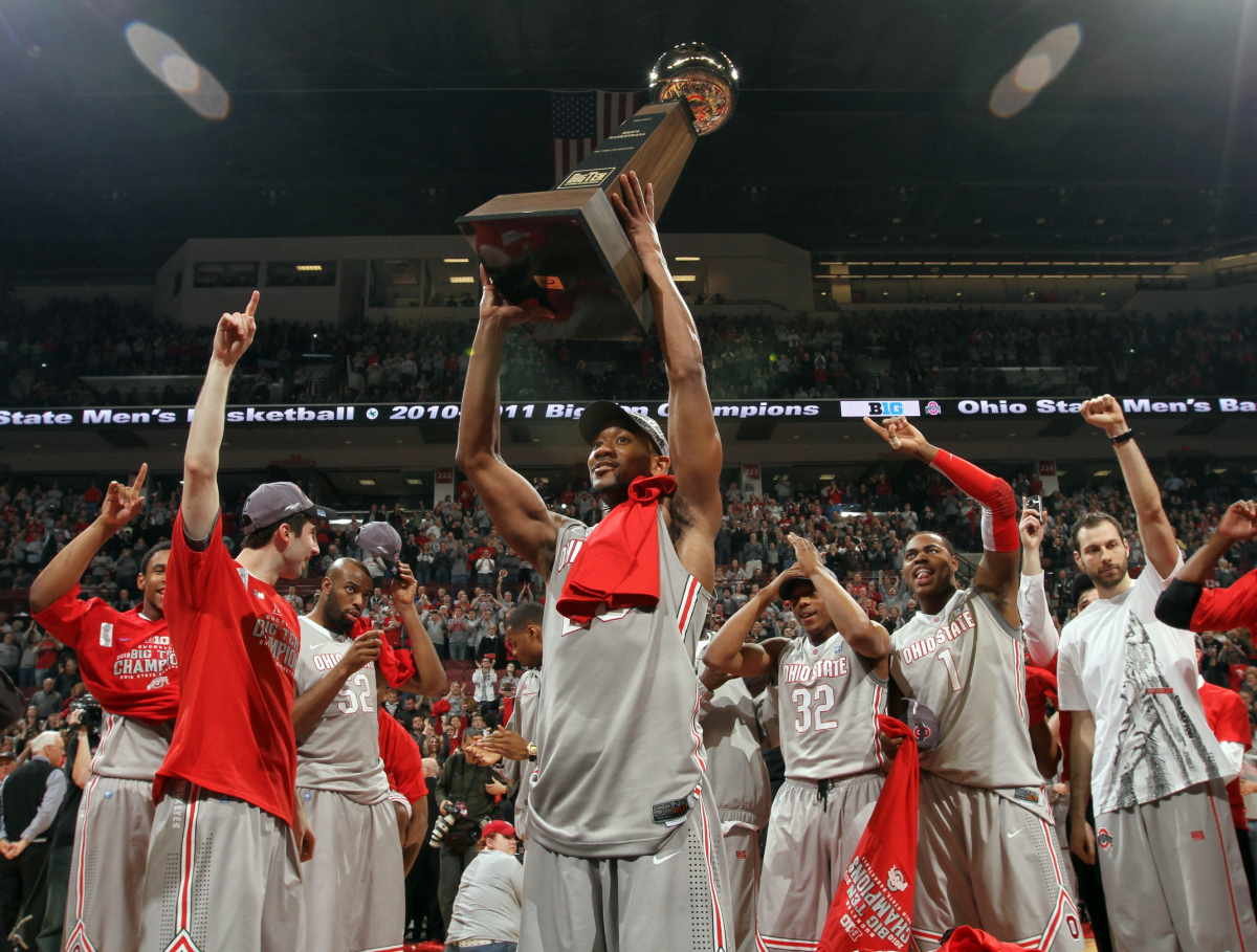 (OSUBBALL07_NCL_LAURON_6MAR11) Ohio State Buckeyes guard/forward David Lighty (23) and his teammates celebrate the Big Ten Championships at Value City Arena, March 6, 2011. (Dispatch photo by Neal C Lauron) (OSUBBALL07_NCL_LAURON_6MAR11) Ohio State Buckeyes guard/forward David Lighty (23) and his teammates celebrate the Big Ten Championships at Value City Arena, March 6, 2011. (Dispatch photo by Neal C Lauron)