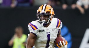 Ja'Marr Chase will opt out of the 2020 season to focus on the draft.