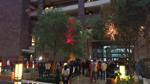 Fans line the lobby of Ohio State's team hotel