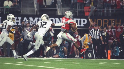 Ezekiel Elliott torches the Oregon defense.