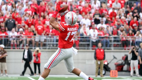 Jalin Marshall hauls in a pass.