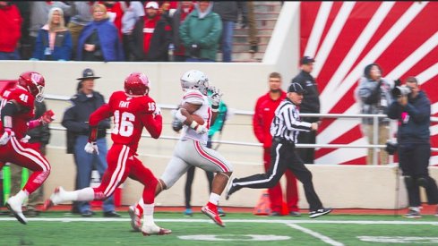 Ezekiel Elliott laying the wood to Indiana.
