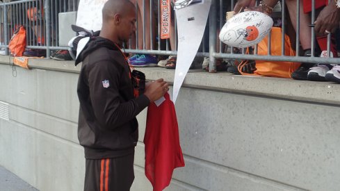 Terrelle Pryor is back.