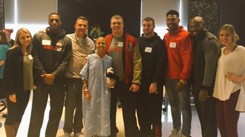 Mike Thomas, Urban Meyer, Pat Elflein, Jacoby Boren and Joshua Perry stop by Nationwide Hospital.