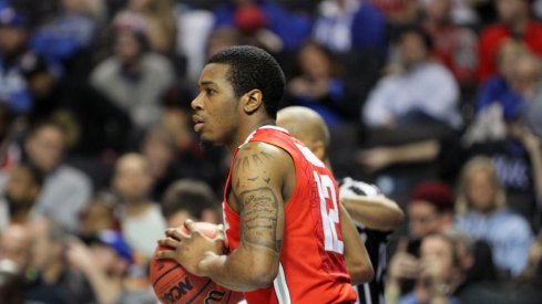 A.J. Harris zips a pass against Kentucky.