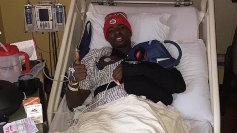 Jae'Sean Tate posts photo on Instagram following shoulder surgery.