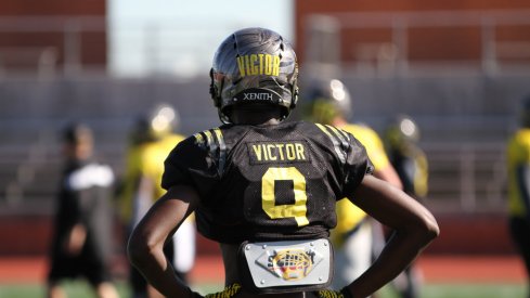 Binjimen Victor at a U.S. Army All-American Bowl practice