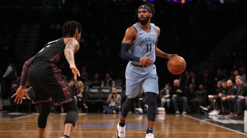 Mike Conley and D'Angelo Russell matched up against each other. 