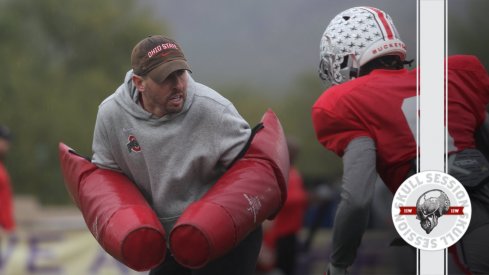 Brian Hartline is coaching them up in today's skull session.