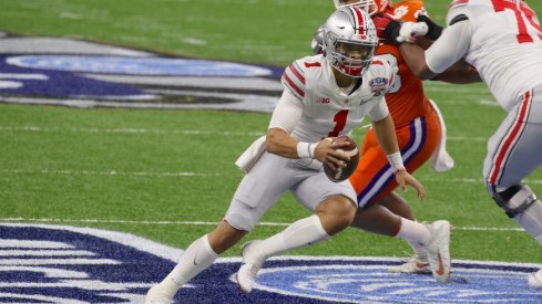  Justin Fields gets broken, then leads Ohio State on a record-breaking night 