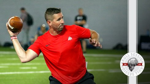 Brian Hartline is throwing a ball in today's skull session.
