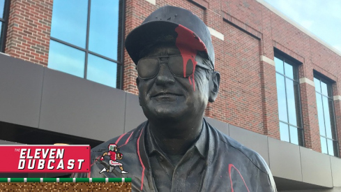 Statue of former Michigan coach Bo Schembechler