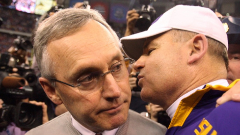 Jan 7, 2008; New Orleans, LA, USA; LSU Tigers head coach Les Miles shakes hands with Ohio State Buckeyes head coach Jim Tressel after the Tigers won the BCS National Championship game at the Louisiana Superdome. LSU defeated Ohio State 38-24. Mandatory Credit: John David Mercer-USA TODAY Sports
