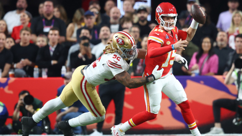 Chase Young sacking Patrick Mahomes