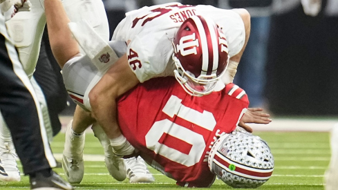 Isaiah Jones sacks Julian Sayin