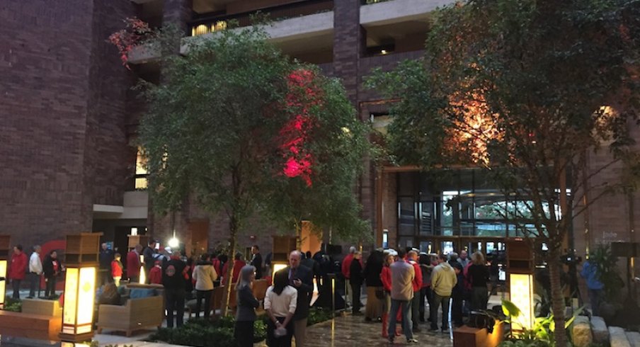 Fans line the lobby of Ohio State's team hotel