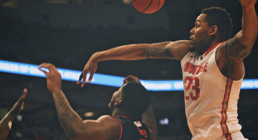 Amir Williams blocks a shot.