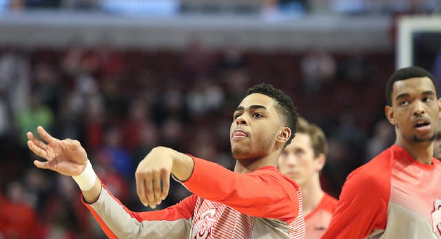 D'Angelo Russell plays off “ready to explode” crowd in dominant