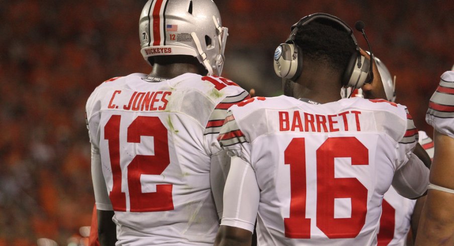 Is it time for Urban Meyer to pick between Cardale Jones and J.T. Barrett and stick with him at Ohio State?
