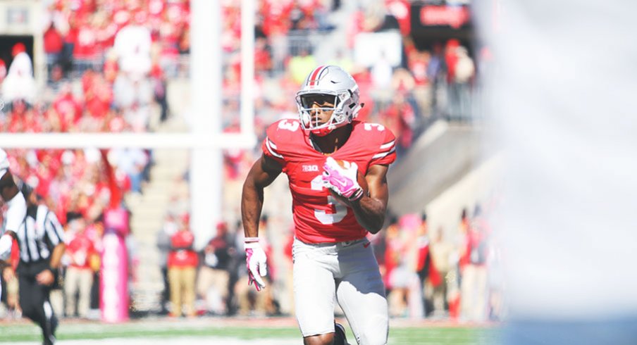 Michael Thomas races down the sideline.